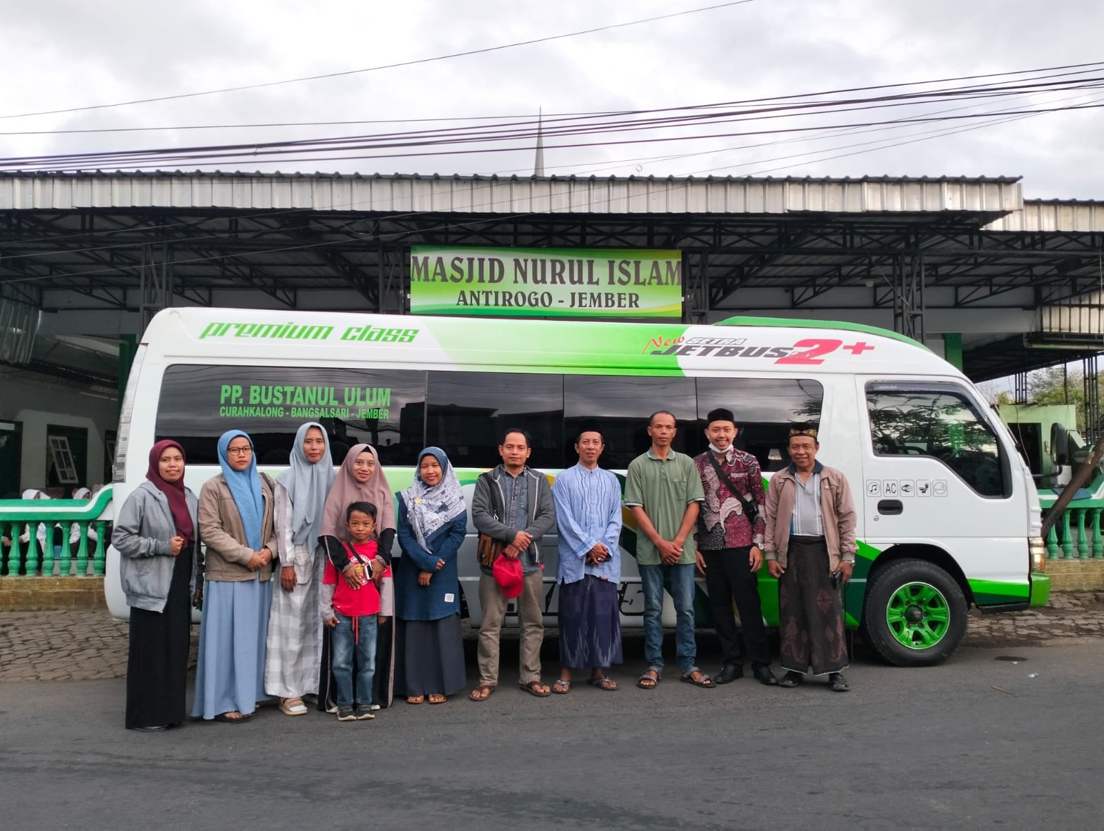 Mohon Doa dan Dukungan: Rombongan MIS Unggulan Nuris Jember Menuju Juanda untuk Menjemput Pahlawan Medali Emas KSM dari Maluku!